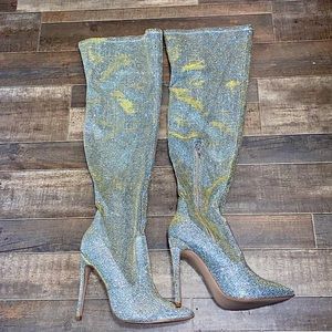 Knee length boots high heel never worn couldn’t fit them